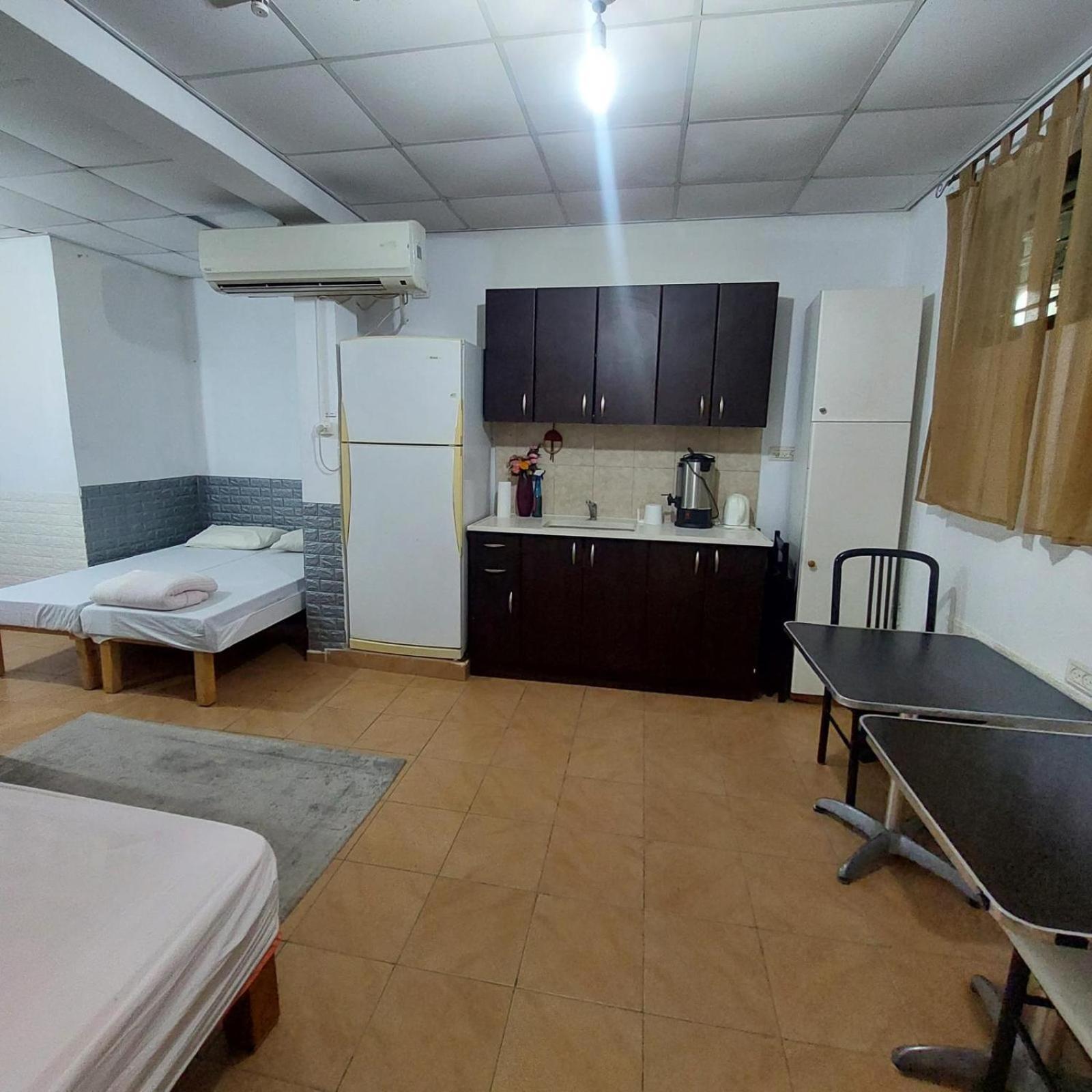 Hotel Star Guest- House Or Yehuda Esterno foto