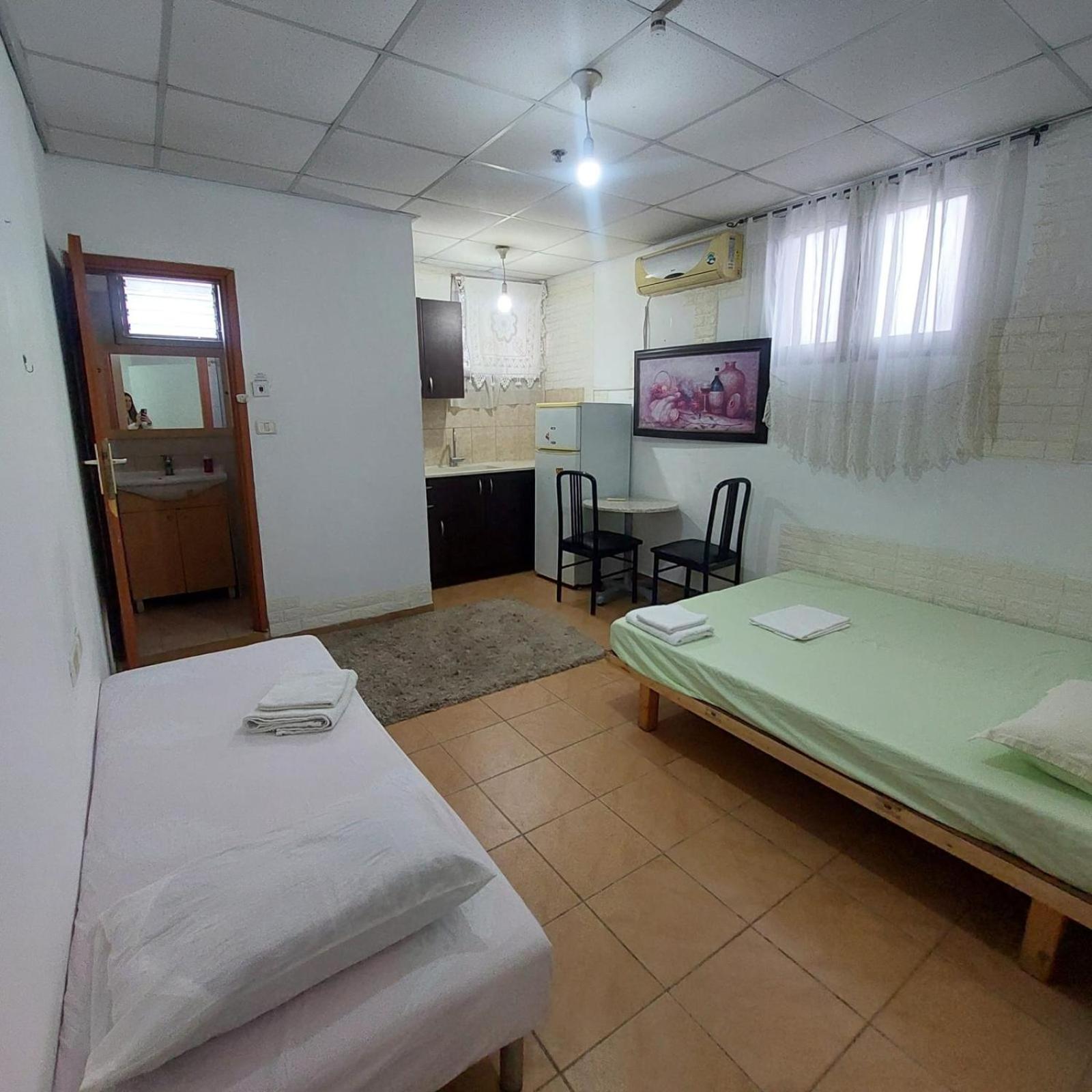 Hotel Star Guest- House Or Yehuda Esterno foto