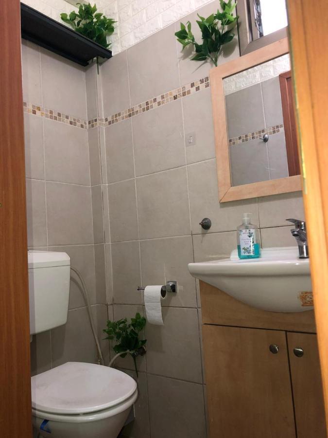 Hotel Star Guest- House Or Yehuda Esterno foto